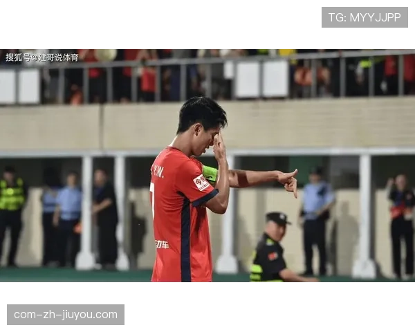 中甲焦点战重庆铜梁龙主场2比1逆转广西平果向余望建功助队取胜