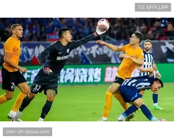 深圳新鹏城12个失球联赛最多 攻防失衡成战绩不佳主因