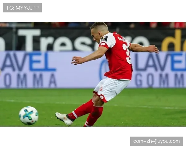 美因茨中场覆盖面积收缩，比赛第60分钟后跑动距离下降明显